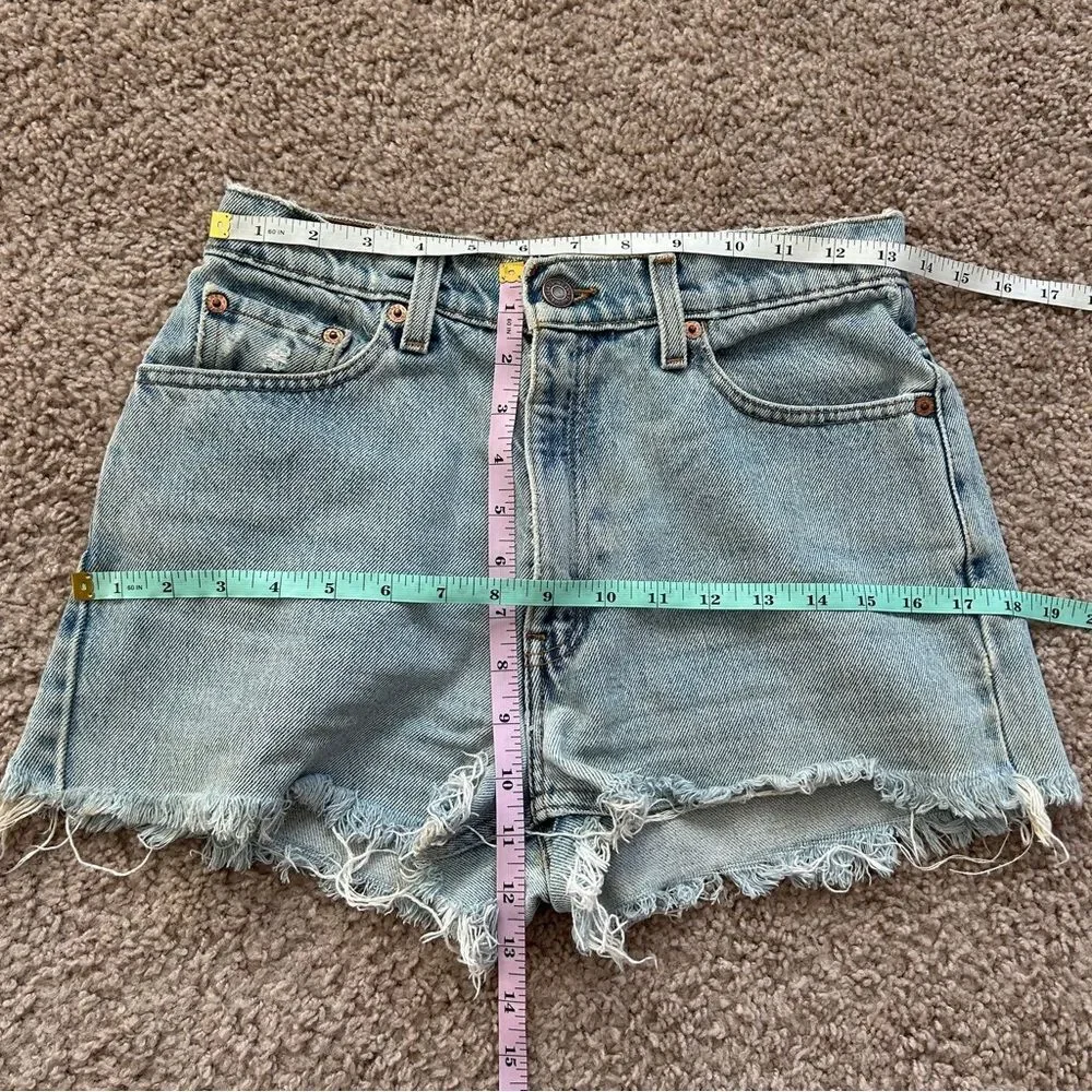 Levis Womens 512 Light Blue Wash Slim Fit Raw Hem Jean Shorts Size 6 Long